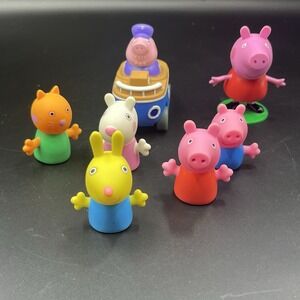 Small Peppa Pig Figurines Cake Toppers Finger Puppet 2" clean figures Mixed Lot